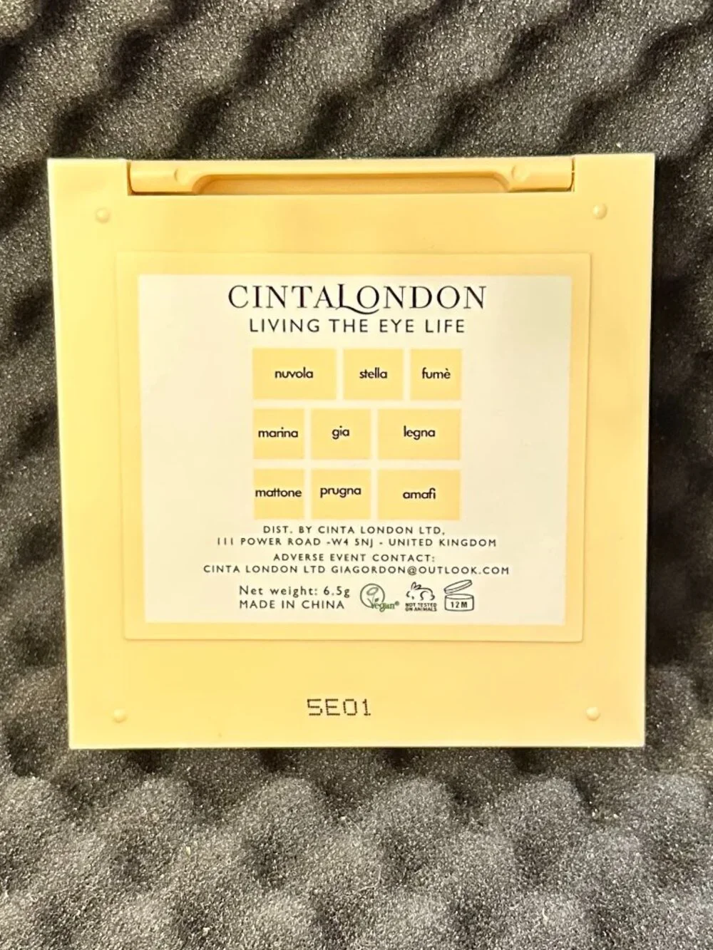 CINTA LONDON Living The Eye Life Eyeshadow Palette